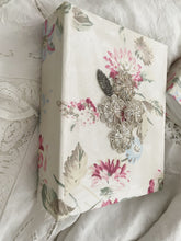 Load image into Gallery viewer, Pair handmade silk photo albums