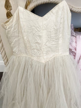 Load image into Gallery viewer, Vintage ballet tutu