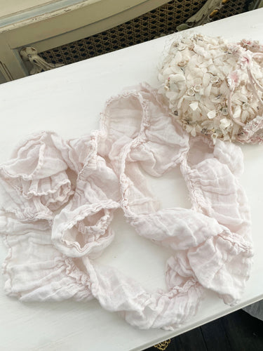 Bella notte whisper petal pink ruffle