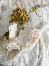 Load image into Gallery viewer, Large vintage crepe roses