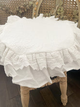 Load image into Gallery viewer, 12” Matelasse linen and lace stool slip