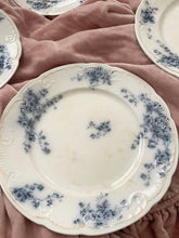 Load image into Gallery viewer, Set of 4 stunning antique English floral large plates