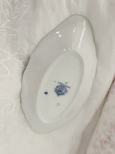 Load image into Gallery viewer, Antique English floral small serving plate