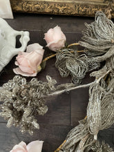Load image into Gallery viewer, Xxl French flower bouquet