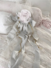 Load image into Gallery viewer, Handmade silk wreath bow