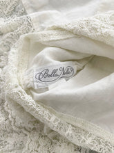 Load image into Gallery viewer, Bella notte ivory linen Olivia lace sham