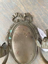 Load image into Gallery viewer, Antique French bow sconce