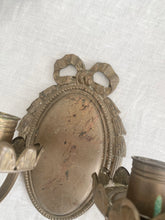 Load image into Gallery viewer, Antique French bow sconce